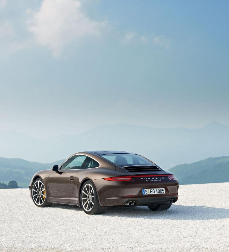  Porsche 911 Carrera 4S 2012 года  (фото 4 из 18)